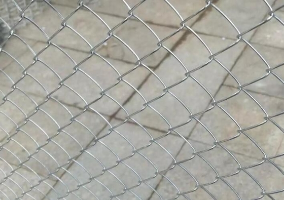 شبکه زنجیره ای با پوشش پی وی سی گالوانیزه 5 تا 30 متر برای مقاومت در برابر زنگ نرده